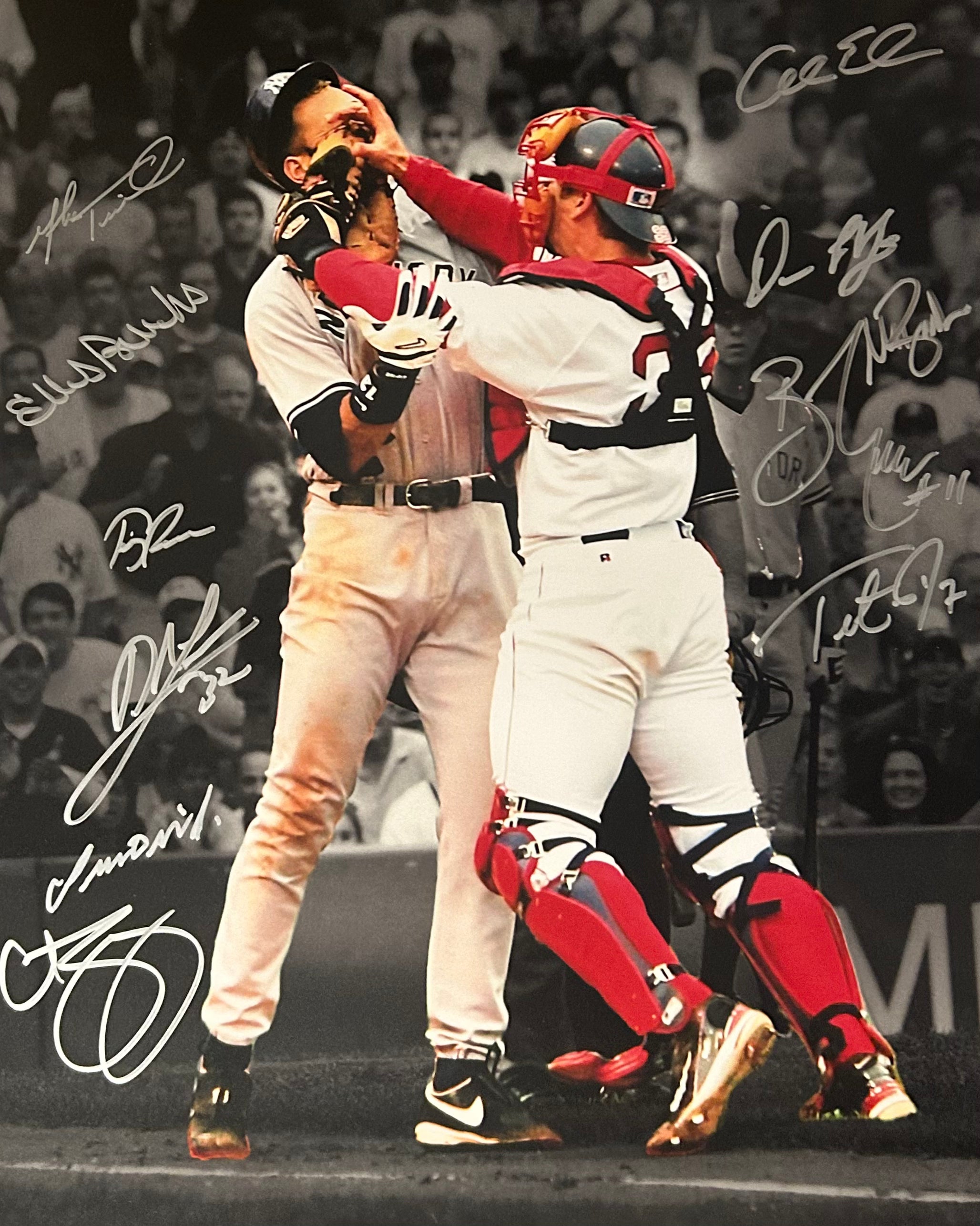 2004 Red Sox Yankees Fight Autographed 16x20 Photo - 01