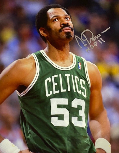 Artis Gilmore Autographed 8x10 Photo - 05