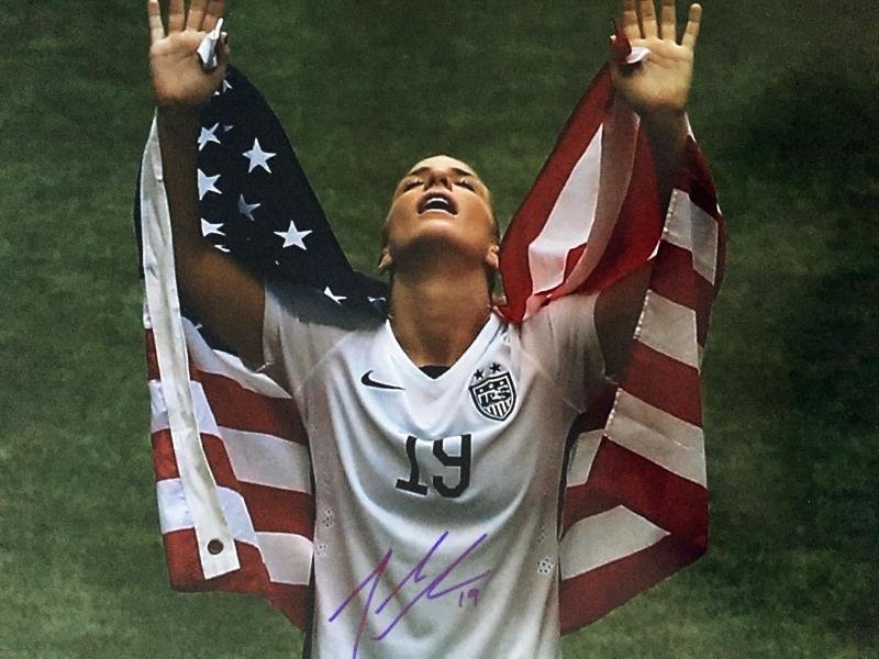 Julie Johnston Ertz Autographed 16x20 Photo - 03