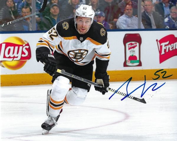 Sean Kuraly Autographed 16x20 Photo - 05