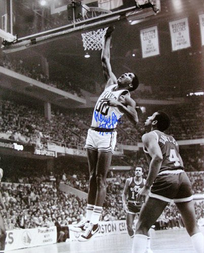Robert Parish Autographed 16x20 Photo