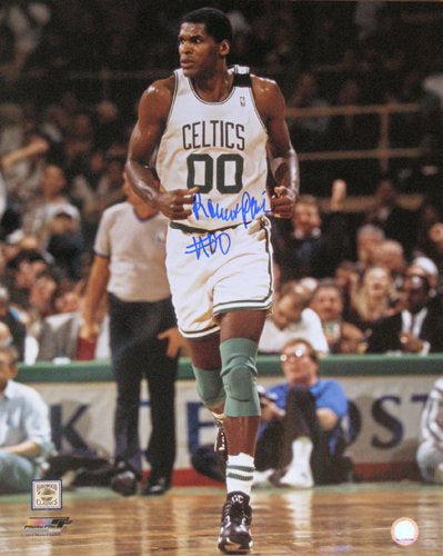 Robert Parish Autographed 16x20 Photo