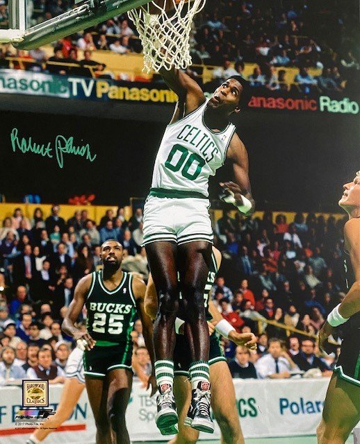 Robert Parish Autographed 16x20 Photo - 06