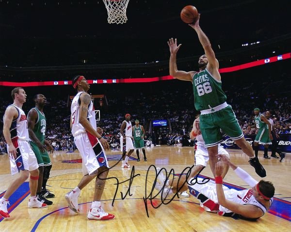 Scot Pollard Autographed 8x10 Photo - 03 – Sure Shot Promotions