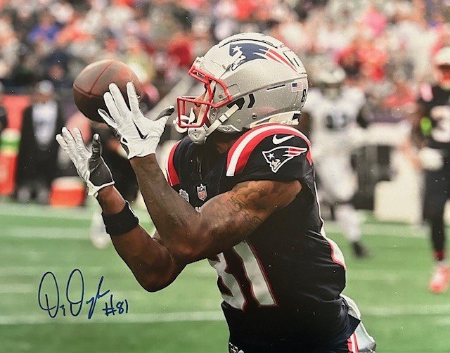 Demario "Pop" Douglas Autographed 16x20 Photo - 02