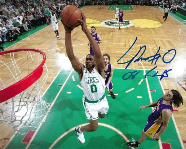 Leon Powe Autographed 8x10 Photo