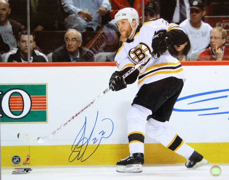 Shawn Thornton Autographed 16x20 Photo - 01