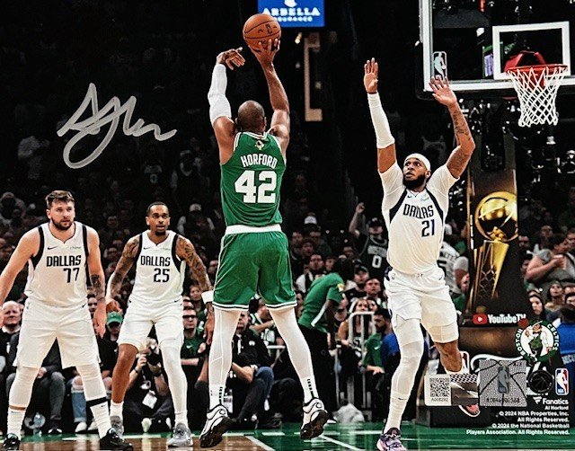 Al Horford Autographed 8x10 - 01