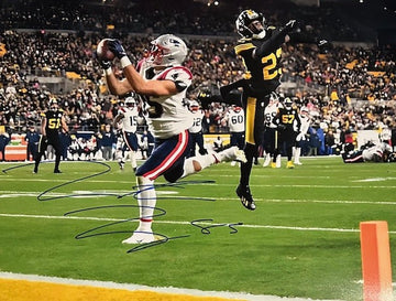 Hunter Henry signed touch down catch photo