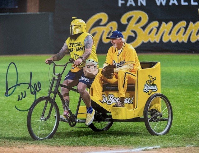 Bill Lee Autographed 8x10 Photo - 15