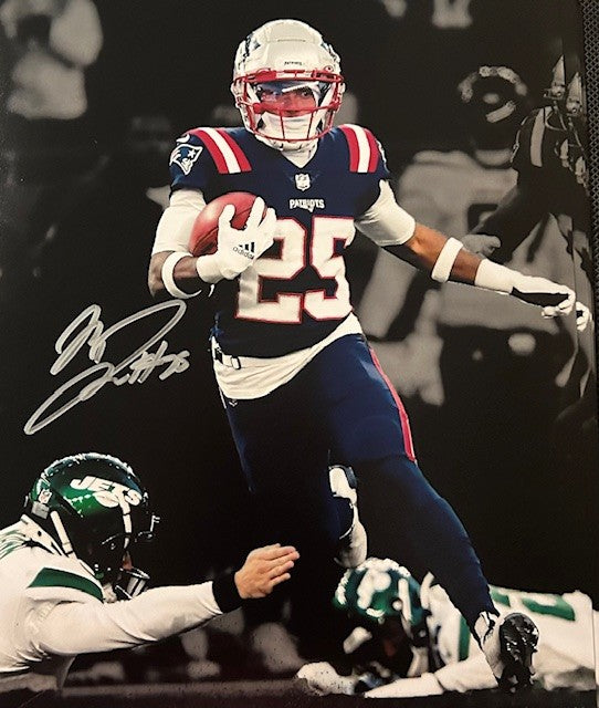 Marcus Jones signed Patriots 8x10