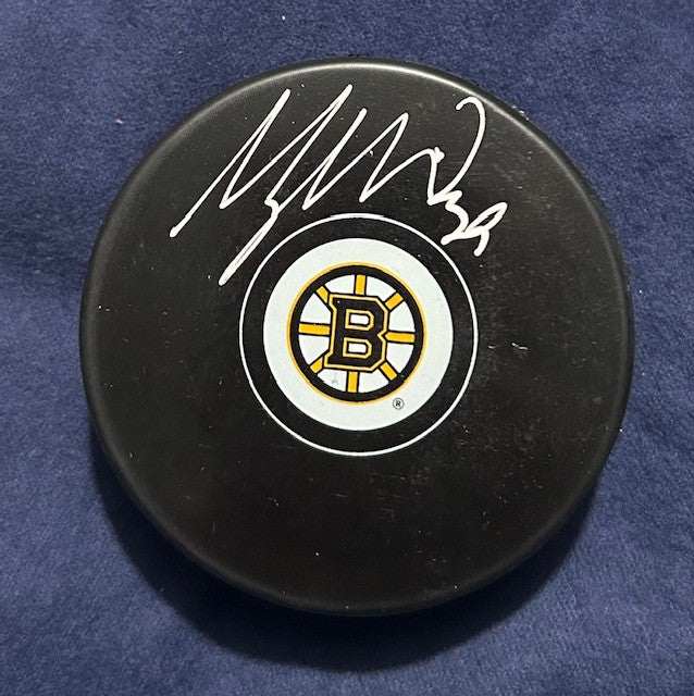 Morgan Geekie signed Bruins Puck
