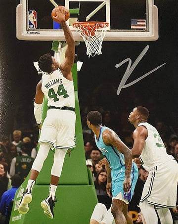 Robert Williams Autographed 8x10 Photo - 05