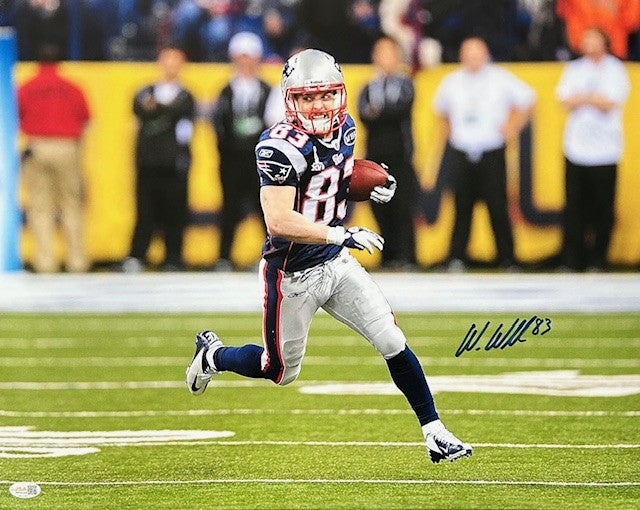 Wes Welker Autographed 16x20 Photo - 01